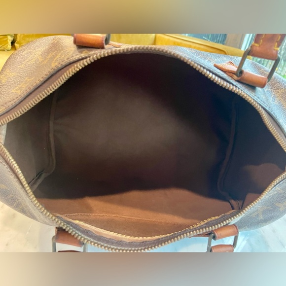 Louis Vuitton Vintage Monogram Speedy 35, clean inside, EUC - Picture 13 of 17